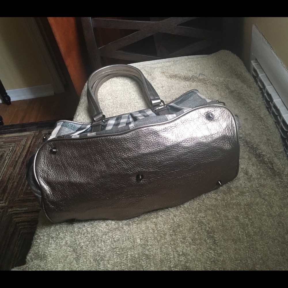 Burberry vintage bag  100%authentic - Picture 2 of 3
